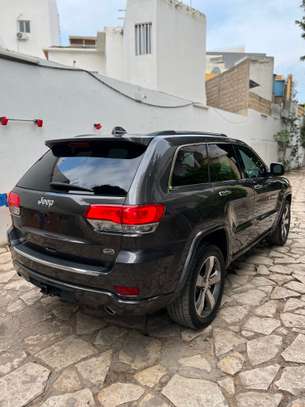 Jeep Grand Cherokee Overland 2015 image 6