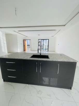 Appartement de type F4 à louer Ngor Virage image 11