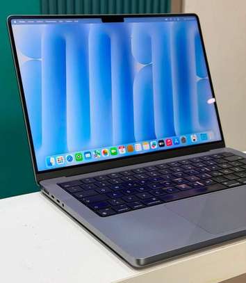 MacBook Pro 14” 2021 – M1 Max | 32 Go RAM | 1 To SSD image 1