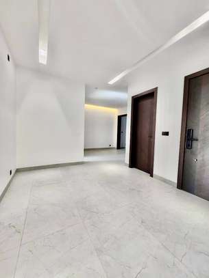 Magnifique Appartement F4 à louer au point E image 9