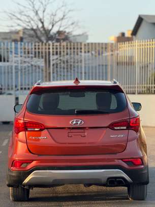 Hyundai Santa Fe 2017 Ultimate image 9