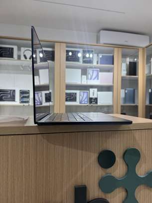 MacBook Air 2024 13 pouces - M4 | 16GB RAM | 512 - Midnight image 4