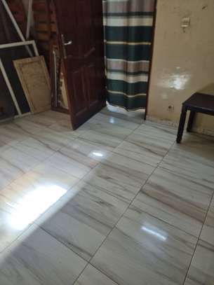 Une grande chambre image 4