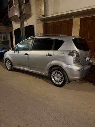 Toyota verso d4d 2009 image 7