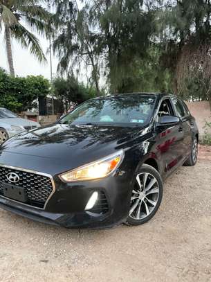 Hyundai Elantra GT 2019 image 3
