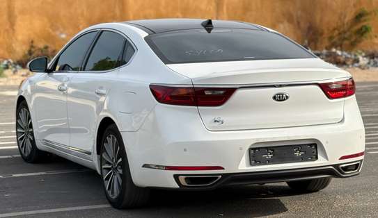 KIA K7 image 4
