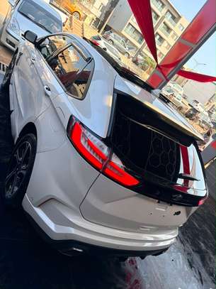 Ford Edge ST image 6