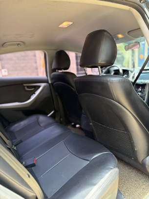Hyundai Elantra avante image 5