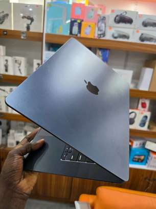MacBook Air M4 2025 image 2