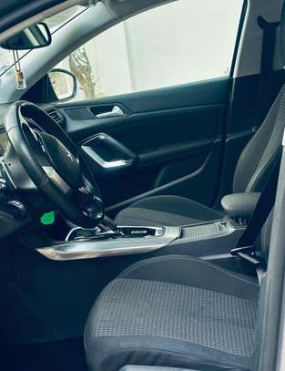 Peugeot 308 venant année 2019 diesel image 5