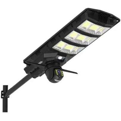 LAMPADAIRE SOLAIRE AVEC CAMERA EN WIFI ET 4G image 2