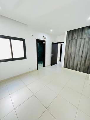 Appartement F4 avec Balcon à Louer à la Cité Keur Gorgui image 9