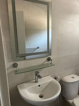 Appartement F4 à louer au Point E image 8