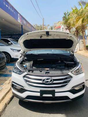 Hyundai santafe sport  2017 image 3