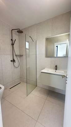 Appartement F4 à louer aux Almadies route King fahd image 7