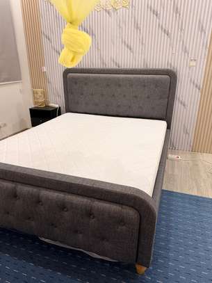 Lit moderne haut de gamme image 3