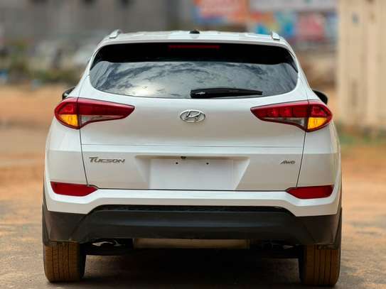 Hyundai Tucson 2016 automatique essence 2.0L AWD image 11