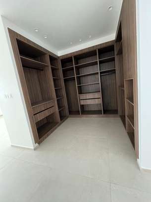 Dakar plateau appartement F5 image 7