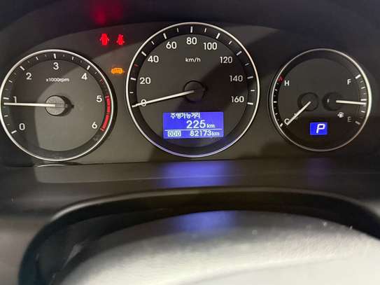 Hyundai Starex 2019, 82000 kms, 12 places diesel boîte auto image 7