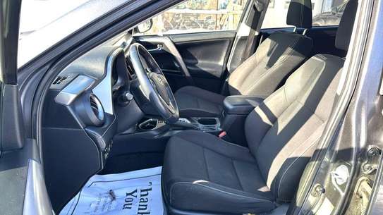 Toyota rav4 Hybride image 15