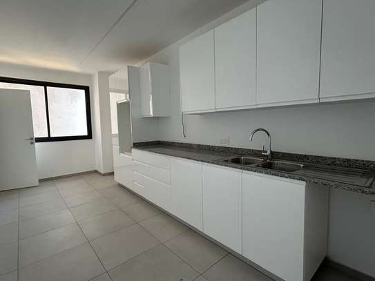 Appartement F4 à vendre au Plateau vers Lagon image 2