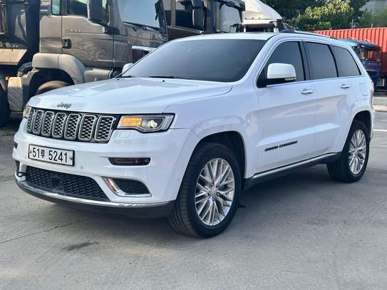 Jeep grand Sheroke summit image 4