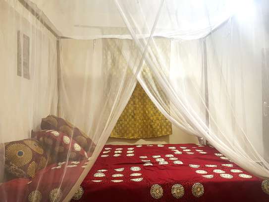 Chambre meublée et climatisée image 3