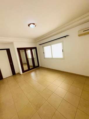 Appartement F4 à  louer au Point E image 6