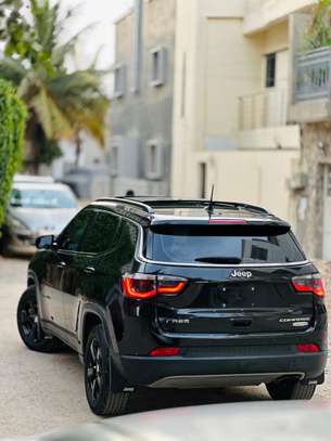 Jeep compas moteur 1.4 année 2017 image 4