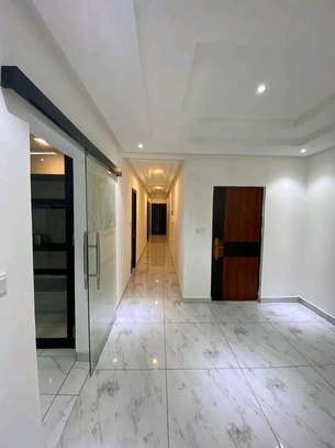 Appartement Point E image 4