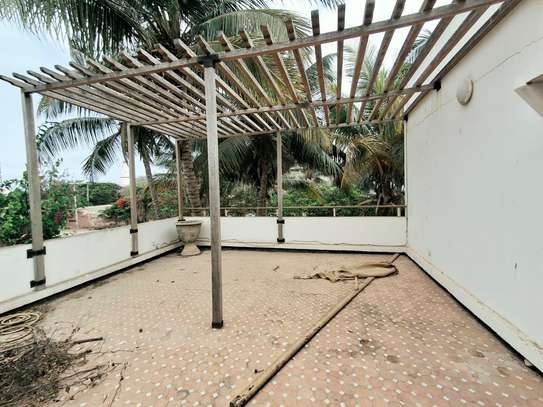 Villa a Loue  Ngor almadie R+1 image 4