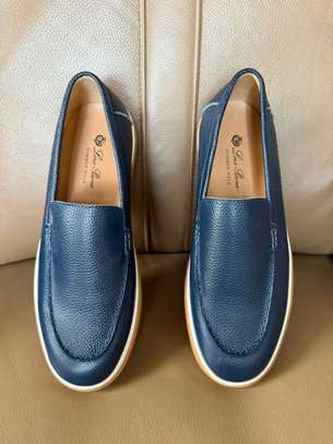 Mocassins LORO Piana semelle blanche tendance image 4
