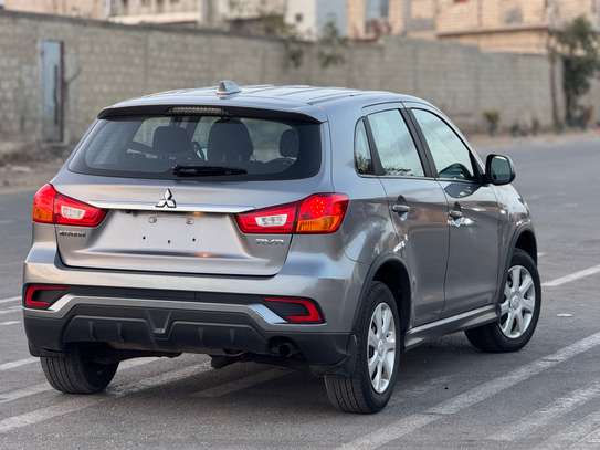 Mitsubishi Outlander / RVR 2019 essence 2.0L image 2
