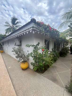 VILLA A VENDRE DANS UNE RESIDENCE SECURISEE 24/24 à Saly 🌊 image 11