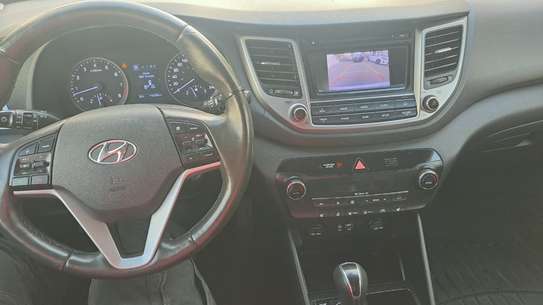Hyundai Tucson 2017 cuir noir extra clean image 8