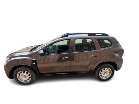 Renault Duster SUV 4x4 image 4