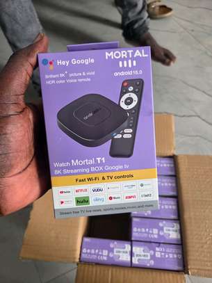 Android TV Box noire compacte avec port USB image 3