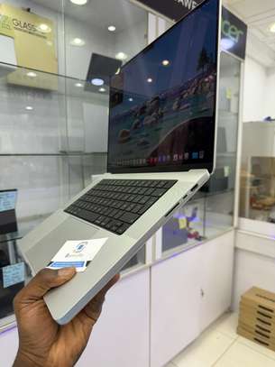 MacBook Pro M1 Pro 32Go 512Go 16pouces image 4