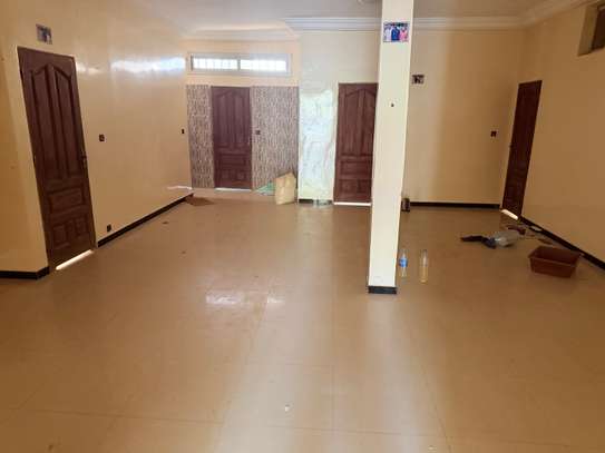 MAISON  A BAMBILOR surface totale 510 m2 image 6