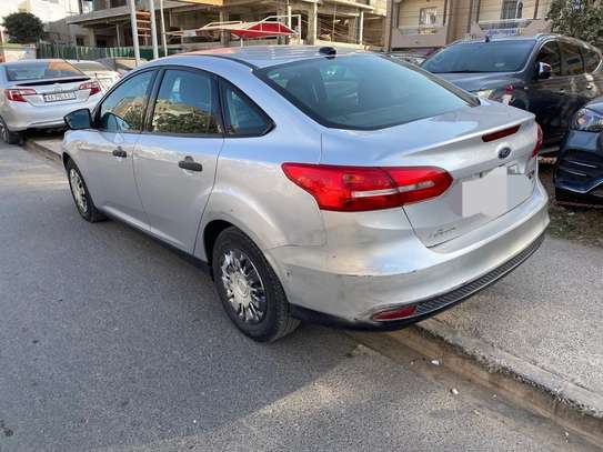 Ford Focus image 8