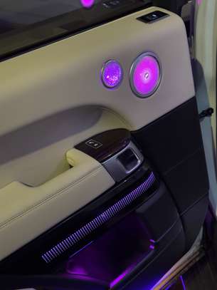 Range Rover Vogue image 12