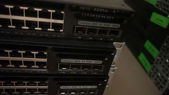 Switch cisco 2960 image 3