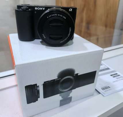 Sony ZV-E10 /16-50mm 4K image 2