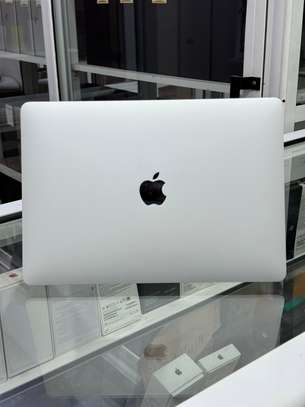 MacBook Air 2020 M1 2To ssd | 16go de ram image 1