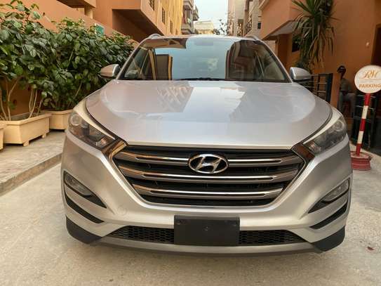 HYUNDAI Tucson LIMITED 4x4 venant image 6