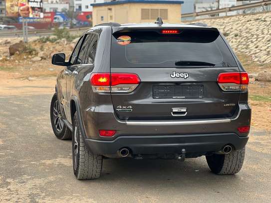 Jeep Grand Cherokee 2017 image 9