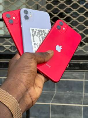 Apple iPhone 11 reconditionnés couleurs variées image 4