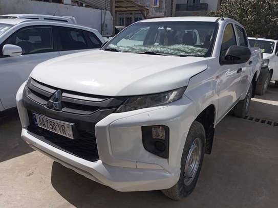 MITSUBISHI L 200  2024 image 2
