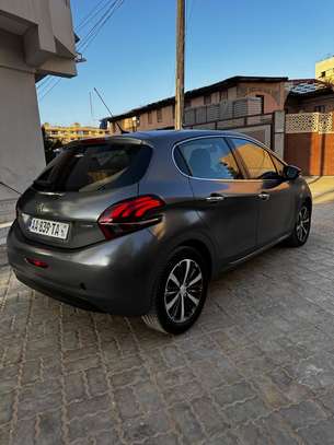 Peugeot 208 Xs lime 2016 image 6