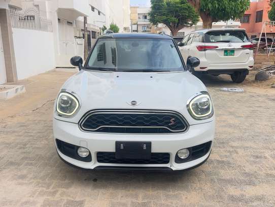 Mini Cooper Countrymane ALL4 2018 image 2